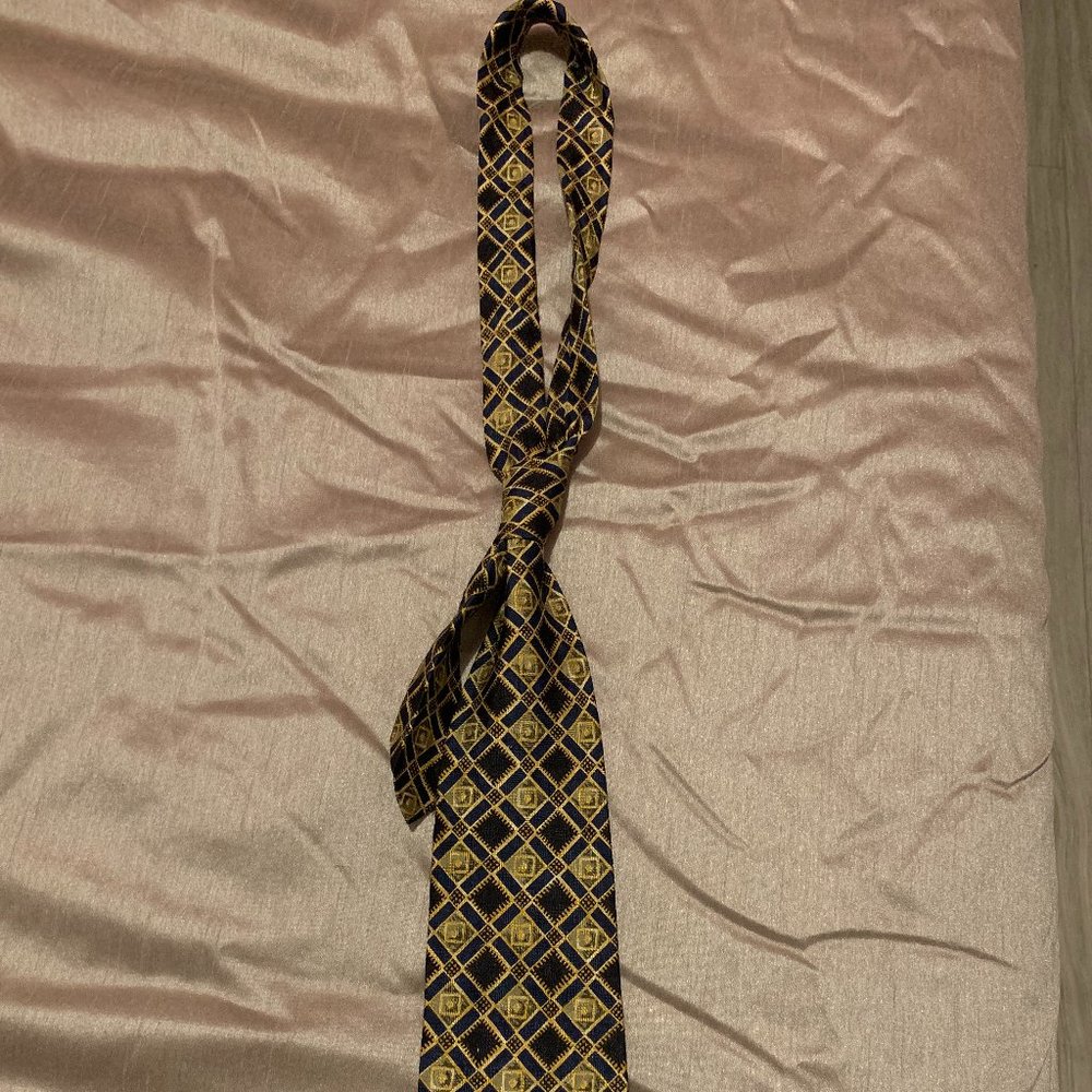 Black and gold pattern wide neck tie